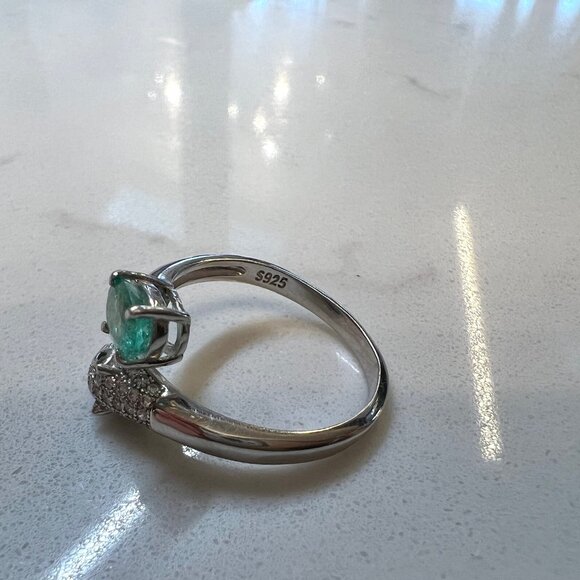 Emerald Panther Head Ring in Sterling Silver - Picture 7 of 9